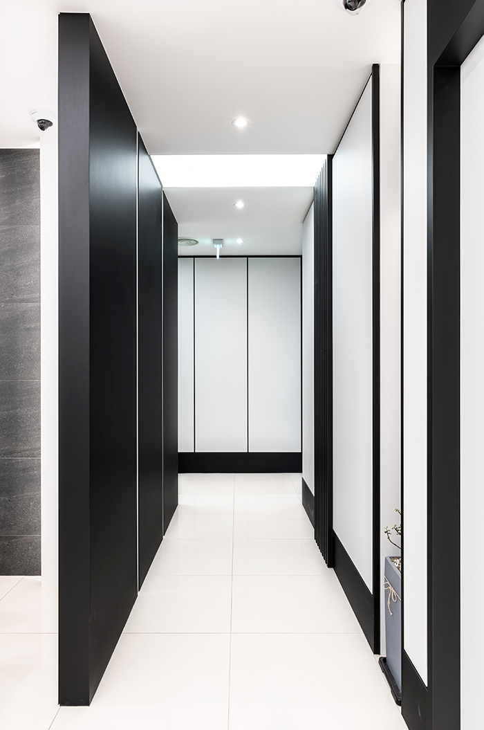 sub Interior8